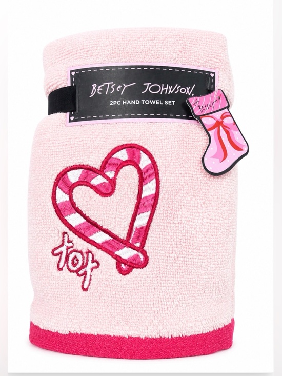 Betsey Johnson Other - Betsey Johnson NWT 2 Pc Candy Heart Hand Towel Set
